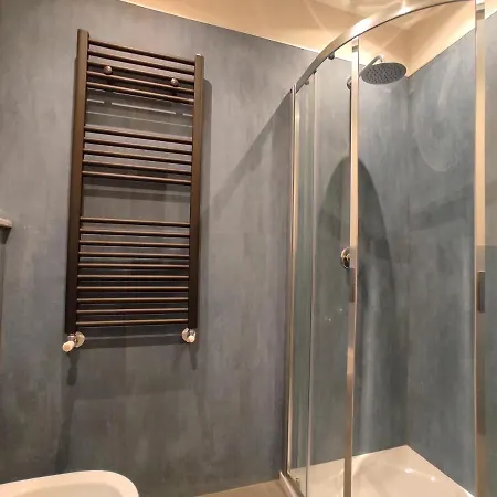 Apartment Turati Suites *